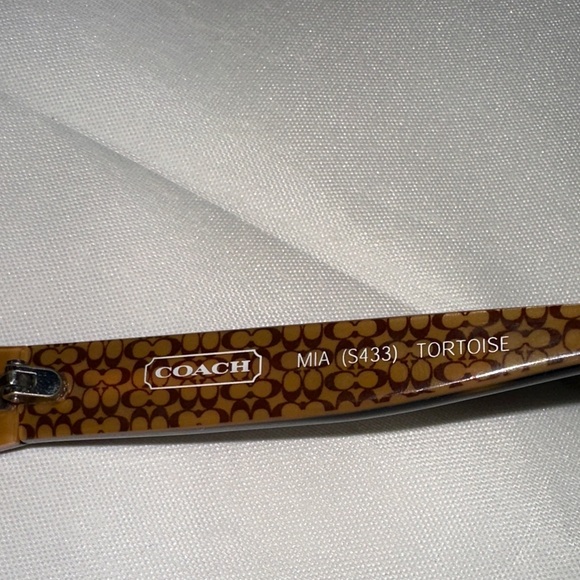 😎 COACH Brown Sunglasses with signature case - Picture 8 of 12